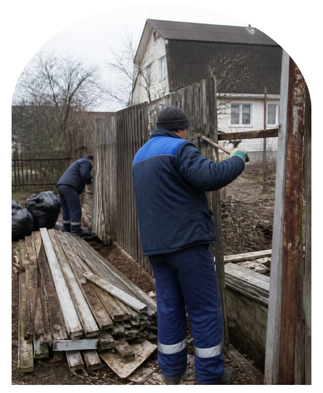 Демонтаж забора в Колпине по цене от 4642 р. | Метпроект-Клп